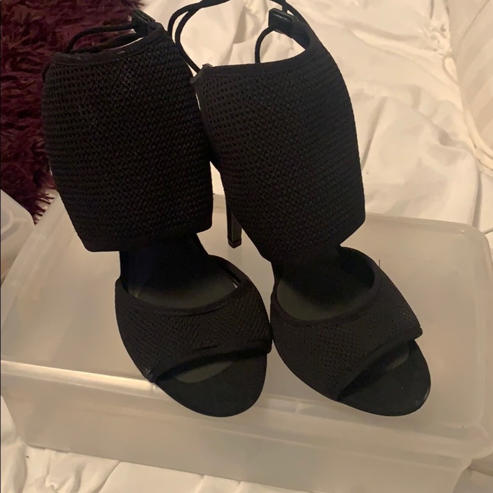 Black tie up back heels